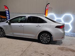 201 - Toyota Corolla 1.8 Petrol Hybrid NCT 2028 - Image 4