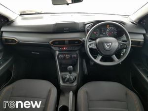 Dacia Sandero Stepway TCe 90 STEPWAY Essential - Image 4