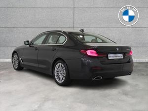 BMW 5-Series 520d SE Saloon - Image 3