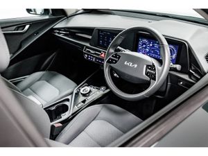 Kia Niro 2 Auto 64.8kWh 200HP - Image 2