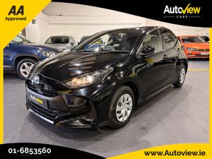 Toyota Yaris 1.5 Self-Charging Hybrid Automatic. A - Image 3