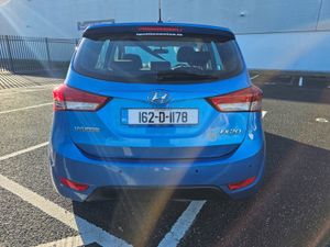 Hyundai ix20 1.4 PETROL, DELUXE MODEL, LOW MILEAGE - Image 3