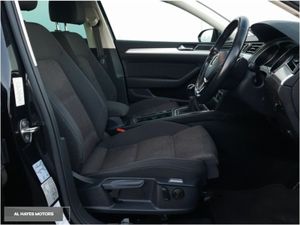Volkswagen Passat **TINY MILEAGE**2.0 TDI 150HP 18 - Image 4