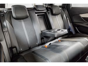 Peugeot 3008 GT PHEV Auto 225HP - Image 4