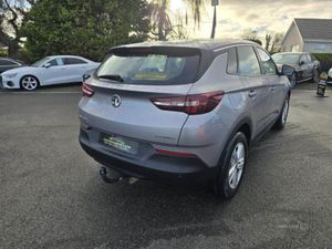 Vauxhall Grandland X SE Premium - Image 4