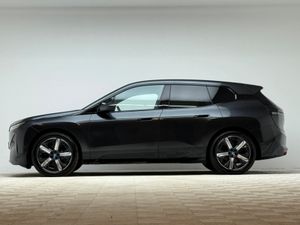 BMW iX 40 M SPORT XDRIVE - Image 4