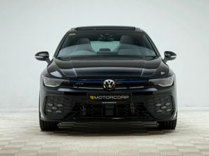 Volkswagen Golf GTE DSG - Image 2