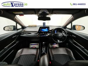 Toyota C-HR 1.8 Excel CVT Automatic, Reversing cam - Image 2