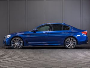 2020 BMW 5-Series 530e M-Sport - Image 3