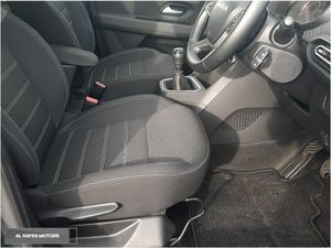 Dacia Jogger TCe 110 Expression - Image 4