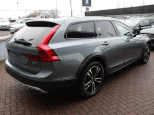 2.0D4 AWD CROSS COUNTRY LUXURY 5DR ESTATE AUTOMATI - Image 4
