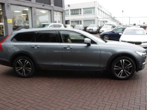 2.0D4 AWD CROSS COUNTRY LUXURY 5DR ESTATE AUTOMATI - Image 3
