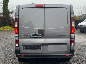 2019 RENAULT TRAFIC SPORT 120BHP - Image 4