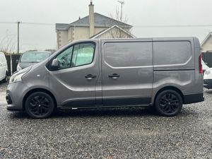 2019 RENAULT TRAFIC SPORT 120BHP - Image 3