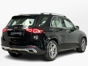 Mercedes-Benz GLE 300d AMG 4Matic 7 Seat - 20 Inch - Image 4