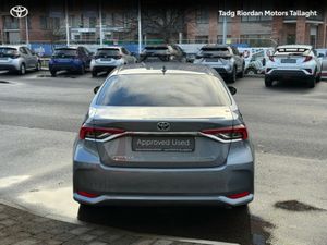 Toyota Corolla COROLLA LUNA SPORT SALOON - Image 4