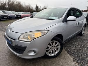 2010 Renault Megane 1.5 DYNAMIQUE - Image 2