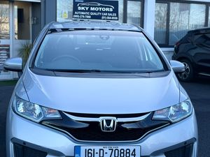 2015 Honda Jazz/Fit 1.5 Petrol Hybrid ,Automatic - Image 2