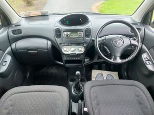 TOYOTA YARIS D4D VERSO T SPIRIT / AIRCON - Image 4