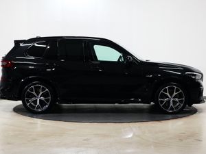 *124* 2022 BMW X5 3.0 m-sport xdrive auto - Image 3