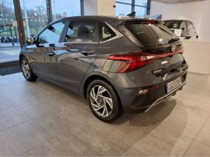 Hyundai i20 DELUXE PLUS - Showroom Demo - Only 200 - Image 3