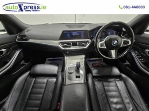 BMW 3-Series 330E M SPORT Automatic, Reversing cam - Image 2
