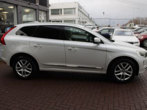 2.0D4 SE LUXURY DELUXE 5DR ESTATE AUTOMATIC // MIN - Image 3