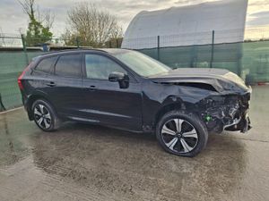 231 Volvo XC60 T6 Awd Hybrid Automatic - Image 2