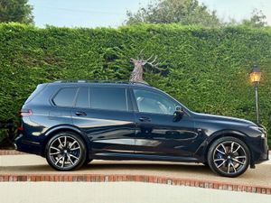 BMW X7 40D 7 SEATER FULL SPEC - Image 3