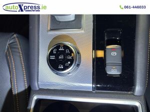 Mitsubishi Outlander PHEV 4WD P – LUXURY 7-SEATER - Image 4