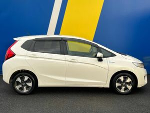 Honda Fit F-PACKAGE 1.5 HYBRID // REVERSE CAMERA / - Image 3