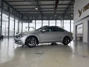 Volkswagen Passat 2018 - Image 4