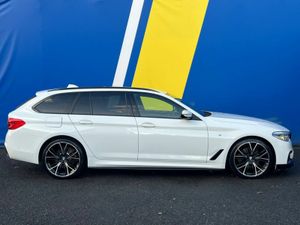 BMW 5-Series 523d M-SPORT COMPETITION TOURING 2.0 - Image 3