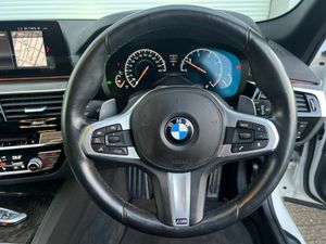 BMW 5-Series 523d M-SPORT COMPETITION TOURING 2.0 - Image 4