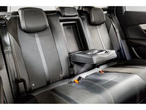 Peugeot 3008 GT 4Drive 1.6 PHEV Twinmotor 4x4 Auto - Image 4