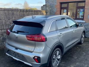 Kia Niro 2021 Auto plug in - Image 4