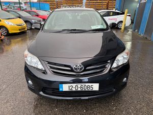 2012 Toyota Corolla  Luna manual - Image 2