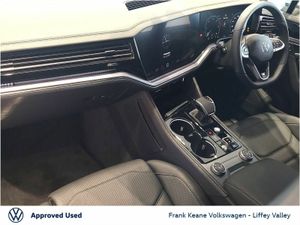 Volkswagen Touareg R-LINE Commercial 3.0TDI 231HP - Image 2