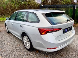 21 Skoda Octavia Est, High Spec/Warranty - Image 3