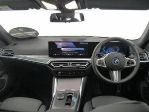 BMW i4 eDrive35 M Sport - Image 4