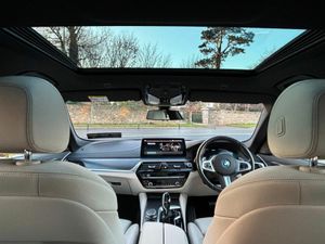 BMW 5-Series 530E M-SPORT SUNROOF IVORY LEATHER - Image 3