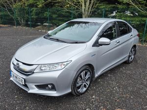 Honda Grace 2016 Automatic Hybrid Low Miles - Image 3