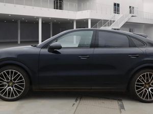 🇮🇪23Porsche Cayenne 3.0 PLATINUM SPECIAL ORDER C - Image 4