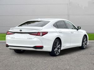 222 Lexus ES300 F-Sport - Image 3