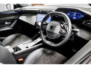 Peugeot 308 E-GT SW 54kWh Auto 156HP - Image 2