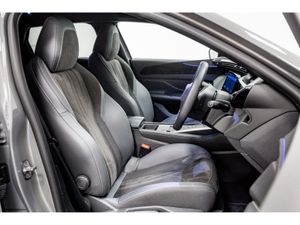Peugeot 308 E-GT SW 54kWh Auto 156HP - Image 3
