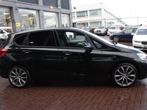218D ACITVE TOURER X-DRIVE 5DR ESTATE AUTO  // 1 O - Image 3