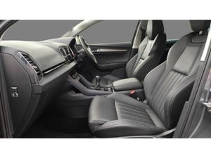 Skoda Karoq SELECTION PLUS 2.0 TDI 115 BHP- AS NEW - Image 4