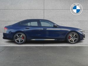 BMW 5-Series 530e M Sport Pro - Image 4