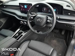 Skoda Superb **VERY TOP SPECS** EXCLUSIVE COLOUR** - Image 4